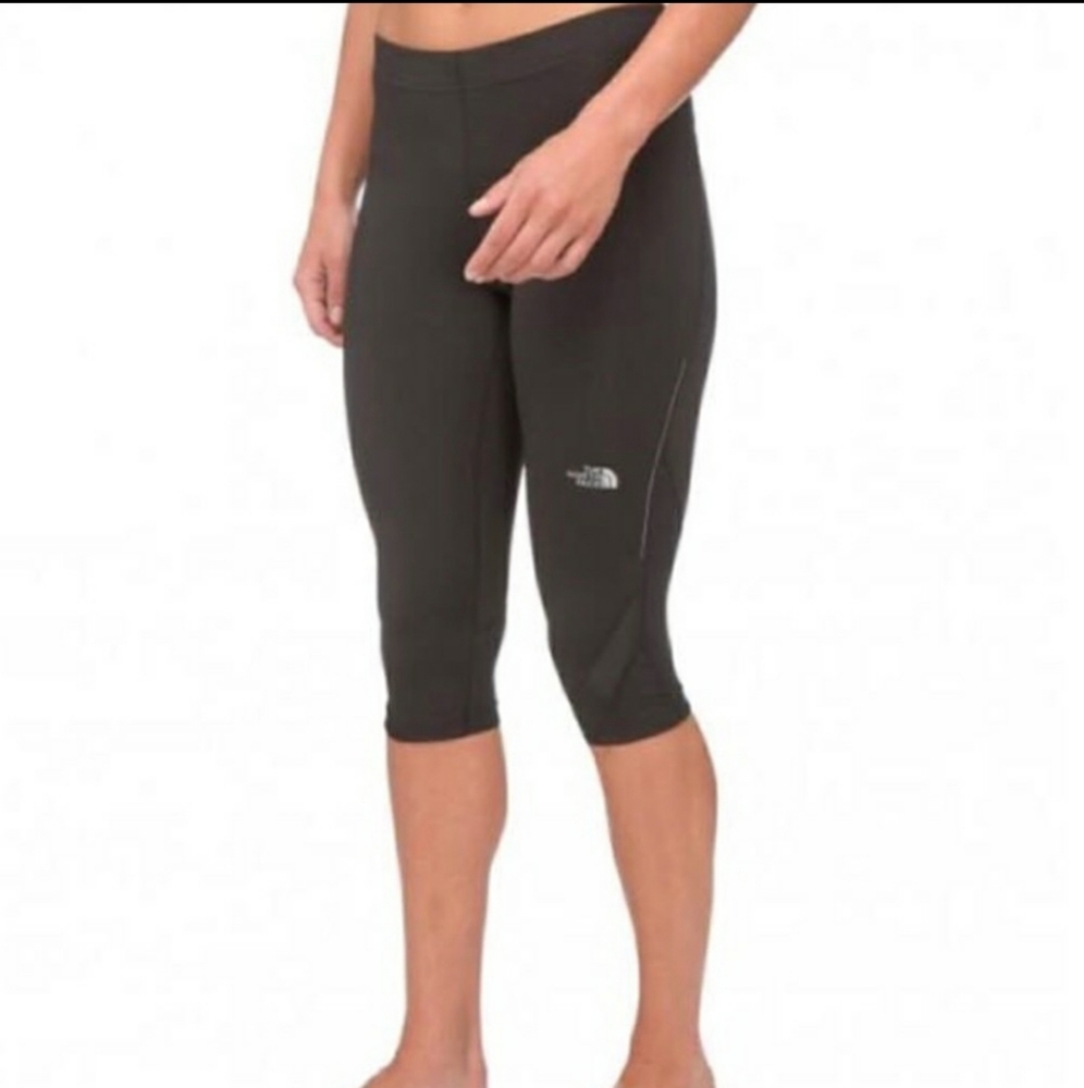 The north face vapor wick capri athletic leggings running outdoor black